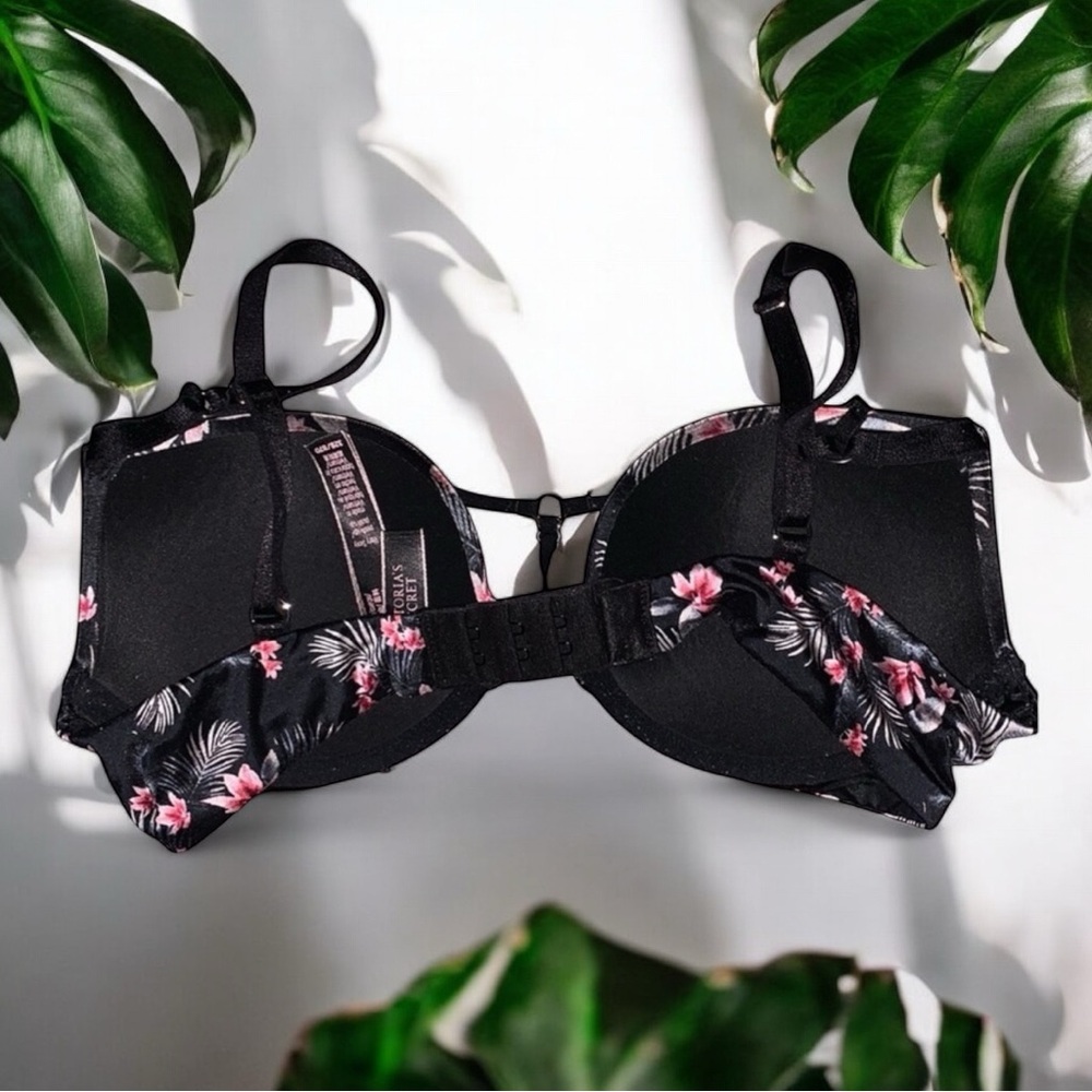 Victoria’s Secret Very Sexy Push-Up Bra with Cleavage Strap Detail, Black Straps - Picture 3 of 12